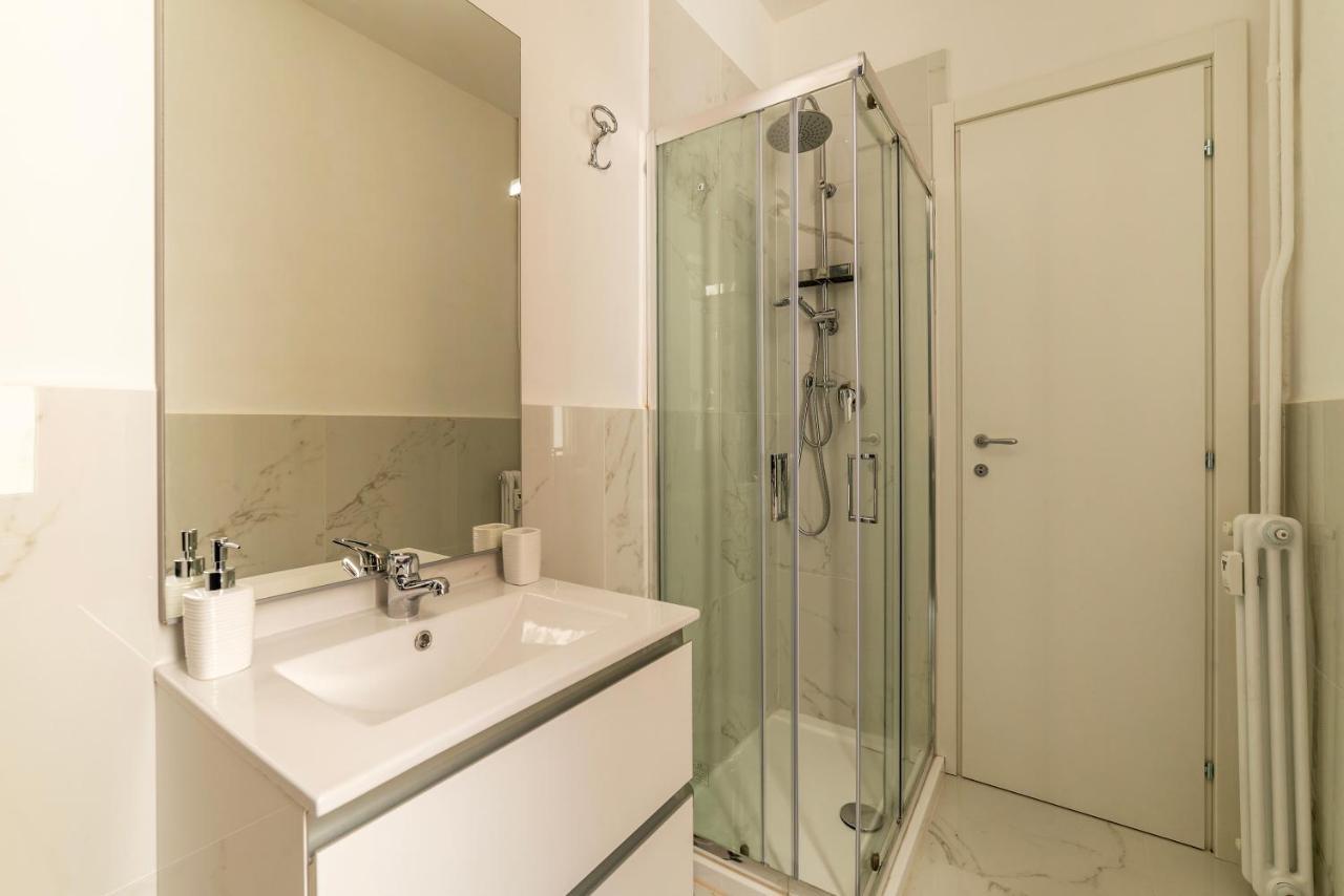 Functional Apartment - Piazza Re Di Roma Ngoại thất bức ảnh